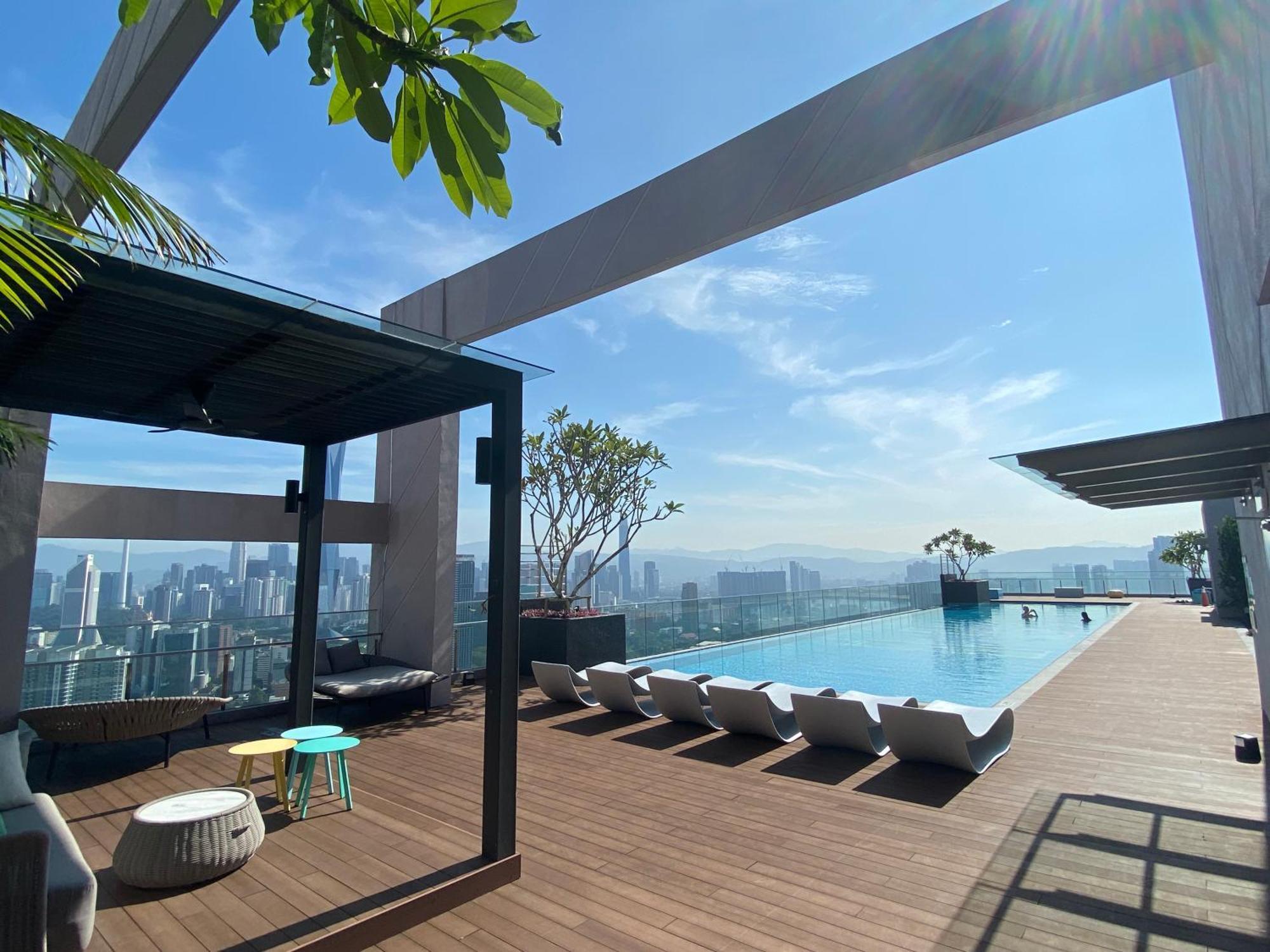 Upper Hotel Suites Kl Sentral Куала Лумпур Екстериор снимка